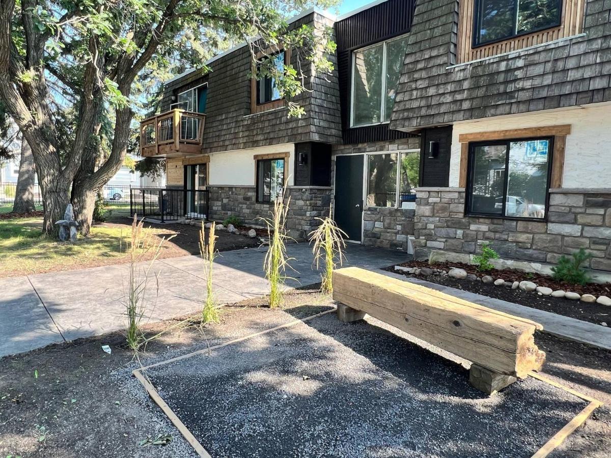 One Bedroom Condo Near Whyte Ave Close To University Edmonton Dış mekan fotoğraf